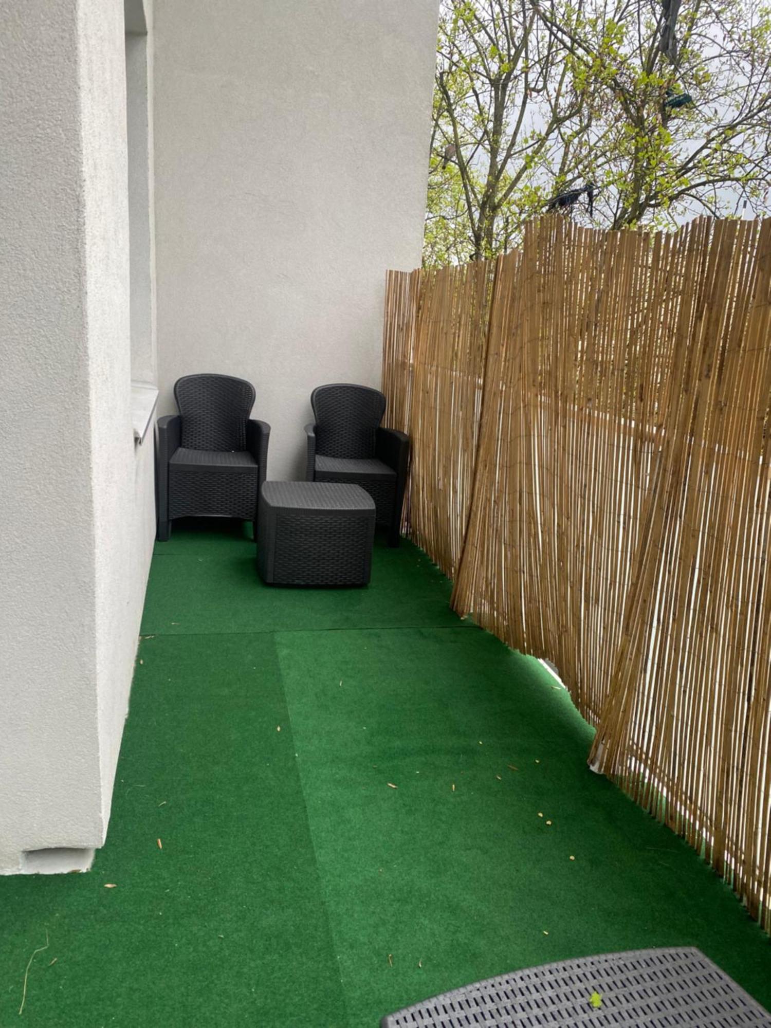 Appartement De 3 Chambres Ris-Orangis Exterior photo